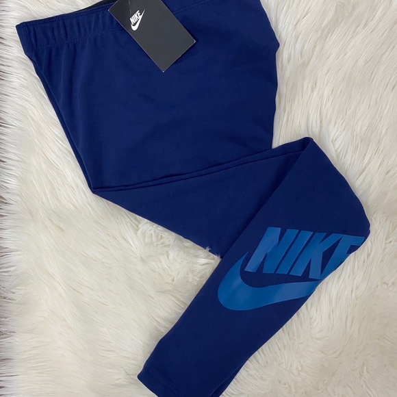 Nike Pants - 🔴🔴SOLD🔴🔴 Nike leggings